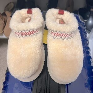 Ugg Woman’s Tazz Braid